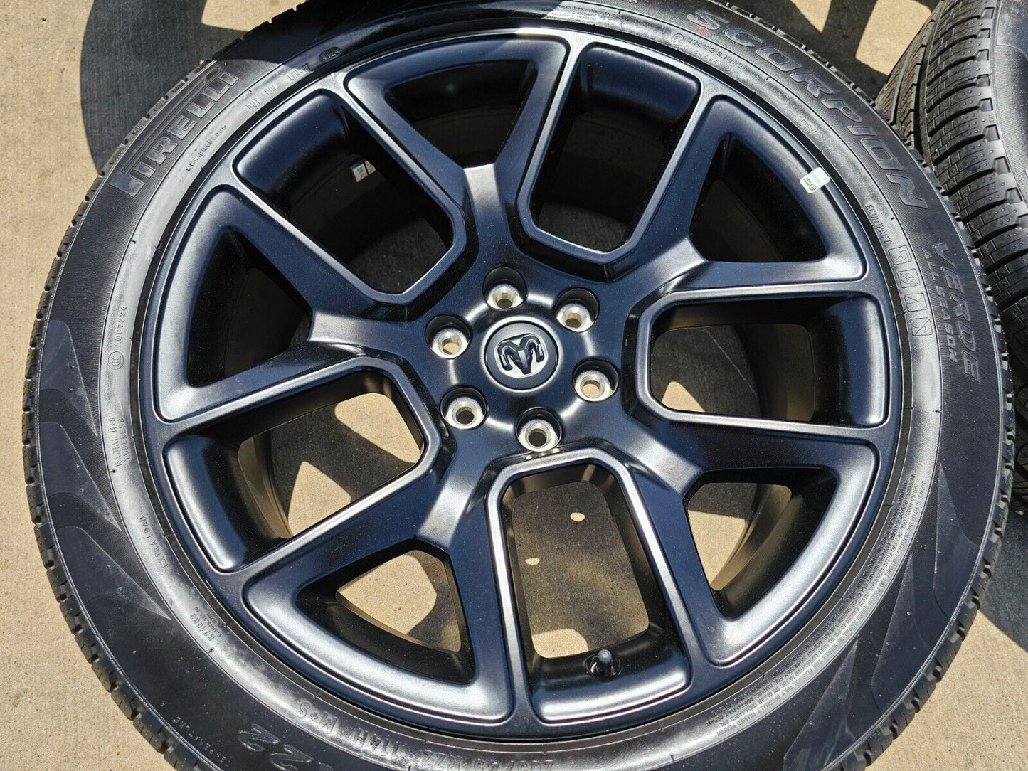 22" Dodge Ram 1500 OEM LIMITED Laramie 2725 2684 wheels rims black 2024 2025 NEW