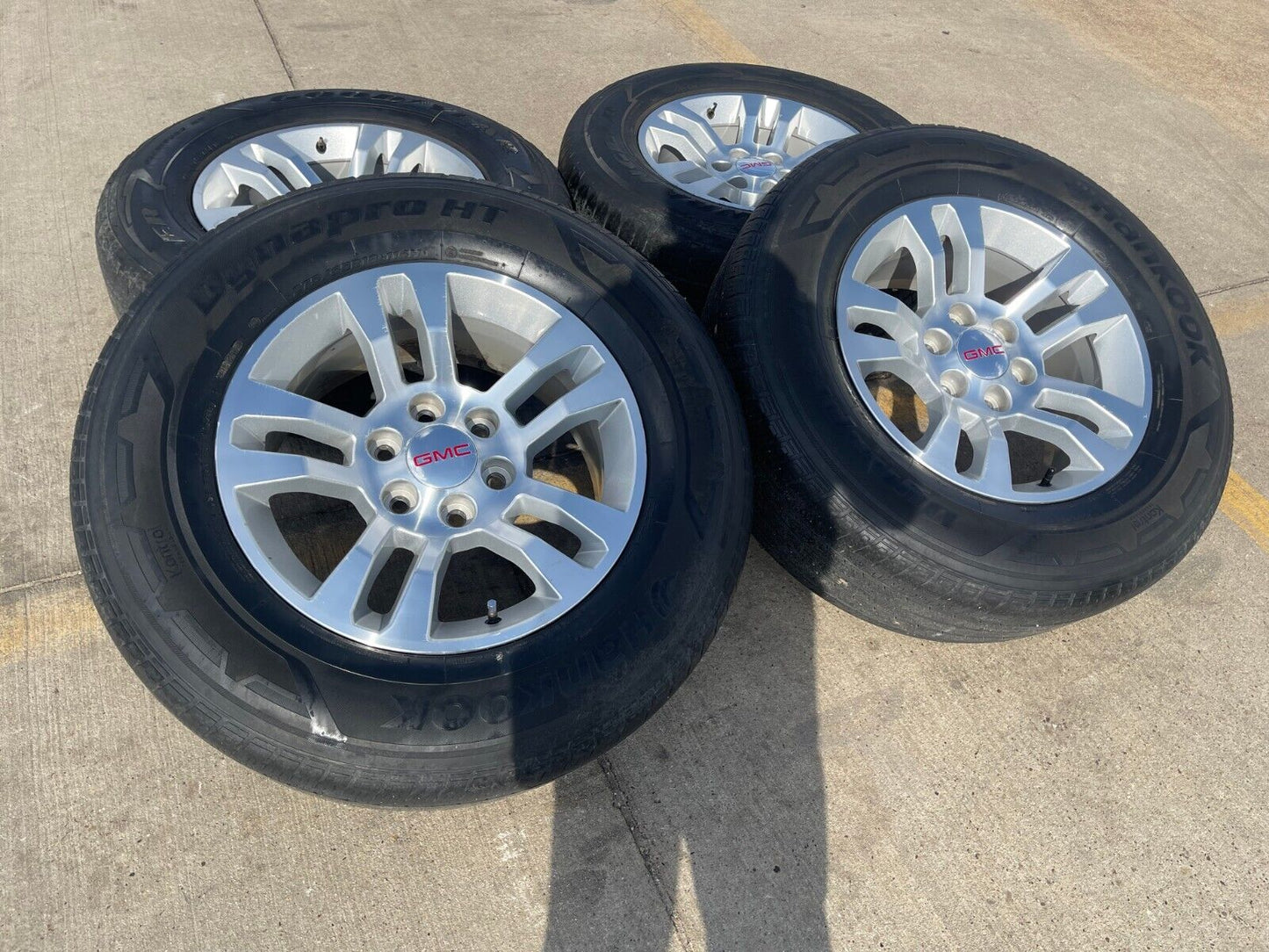 18" Chevy Tahoe Suburban Z71 OEM 5646 wheels rims tires Silverado 1500