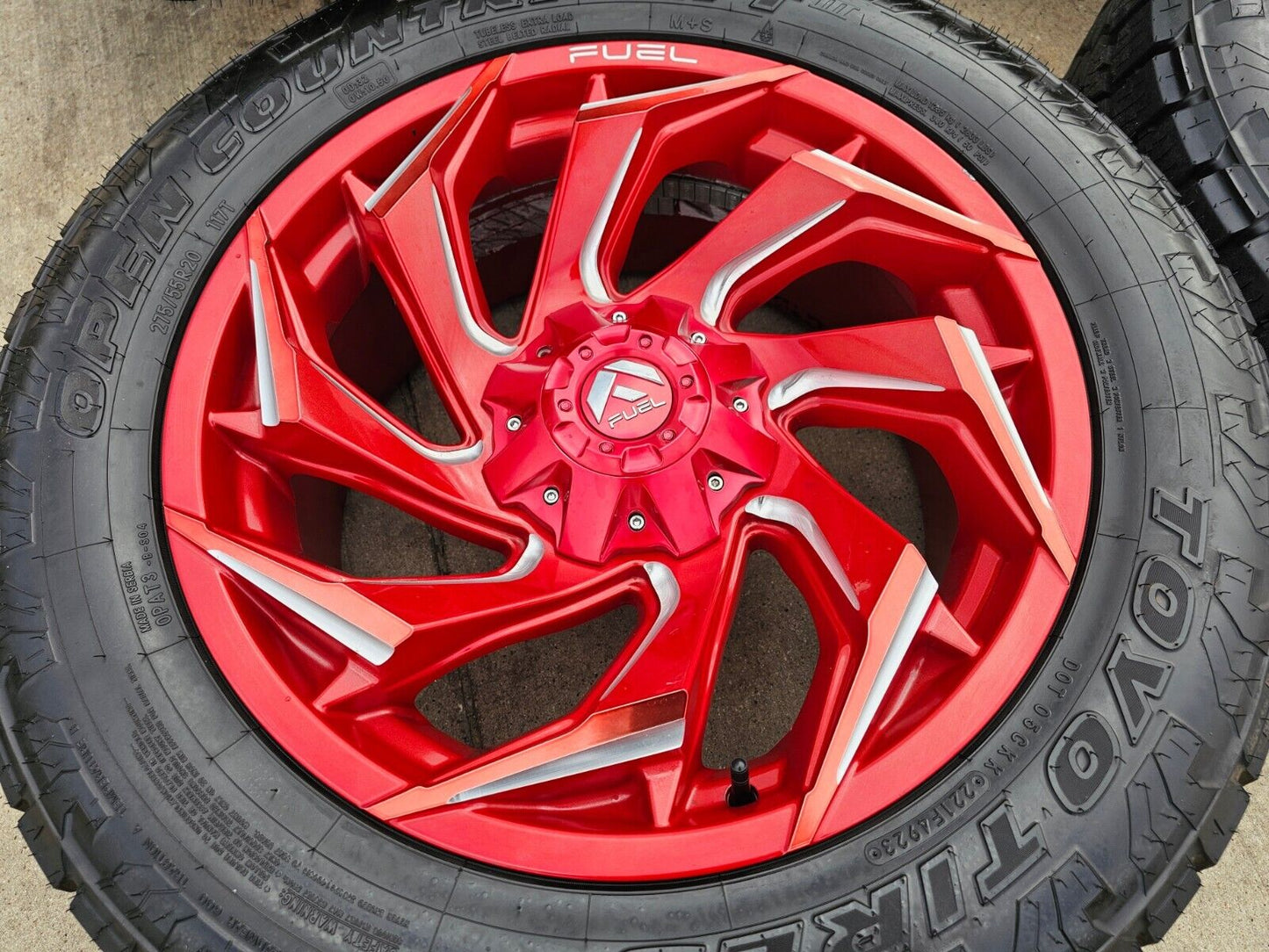 20x9 Fuel D754 REACTION Chevy Silverado Ford F-150 RAM wheels rims 6x139 6x135
