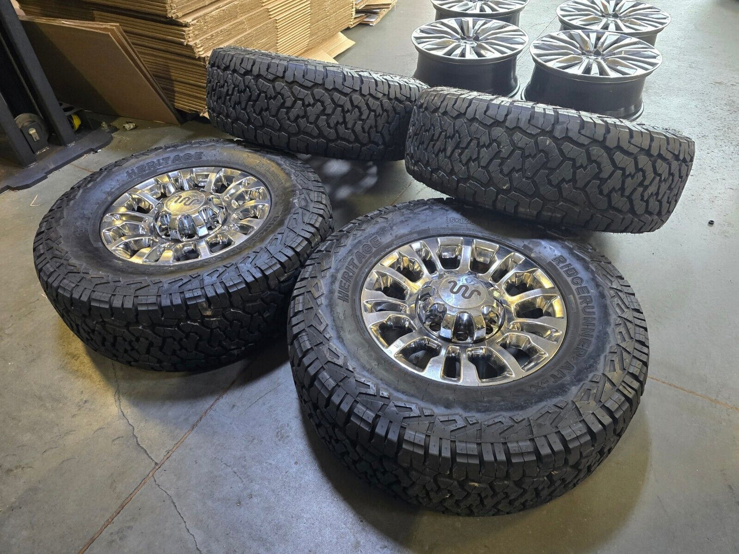 18" Ford F-250 F-350 OEM rims wheels 10290 chrome TREMOR tires 35"