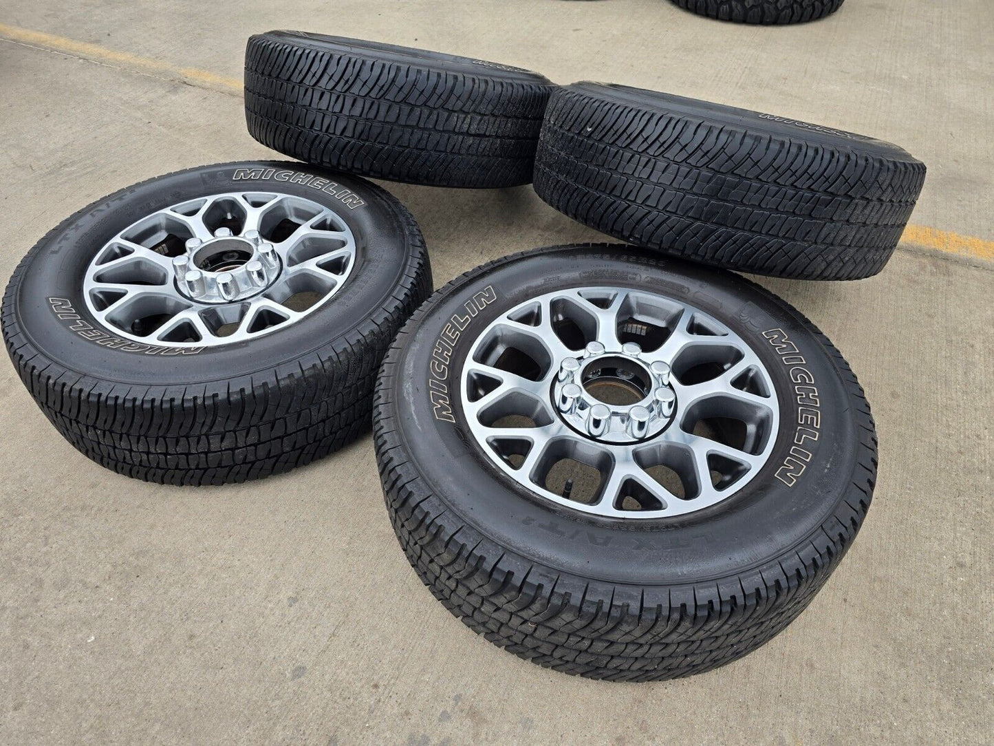 20" Ford F-250 F-350 OEM Lariat wheels rims 10292 tires 2021 2022 2023 2024 2025