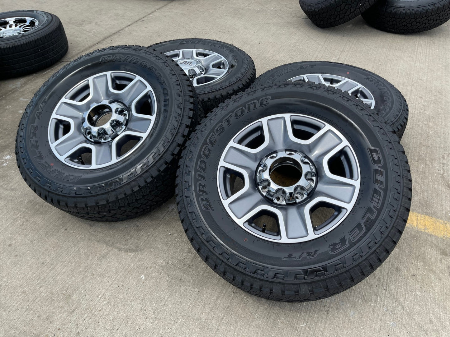 18" Ford F-250 F-350 Lariat FX-4 OEM gray wheels 10298 tires 2024 2025 2026 NEW