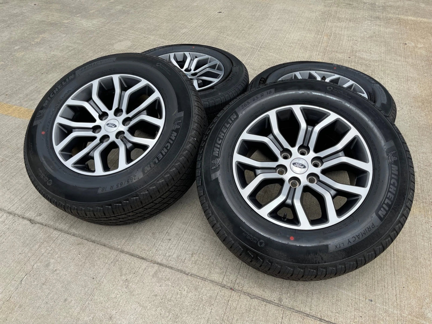 18" Ford F-150 Lariat OEM rims wheels 10342 tires NEW MICHELIN