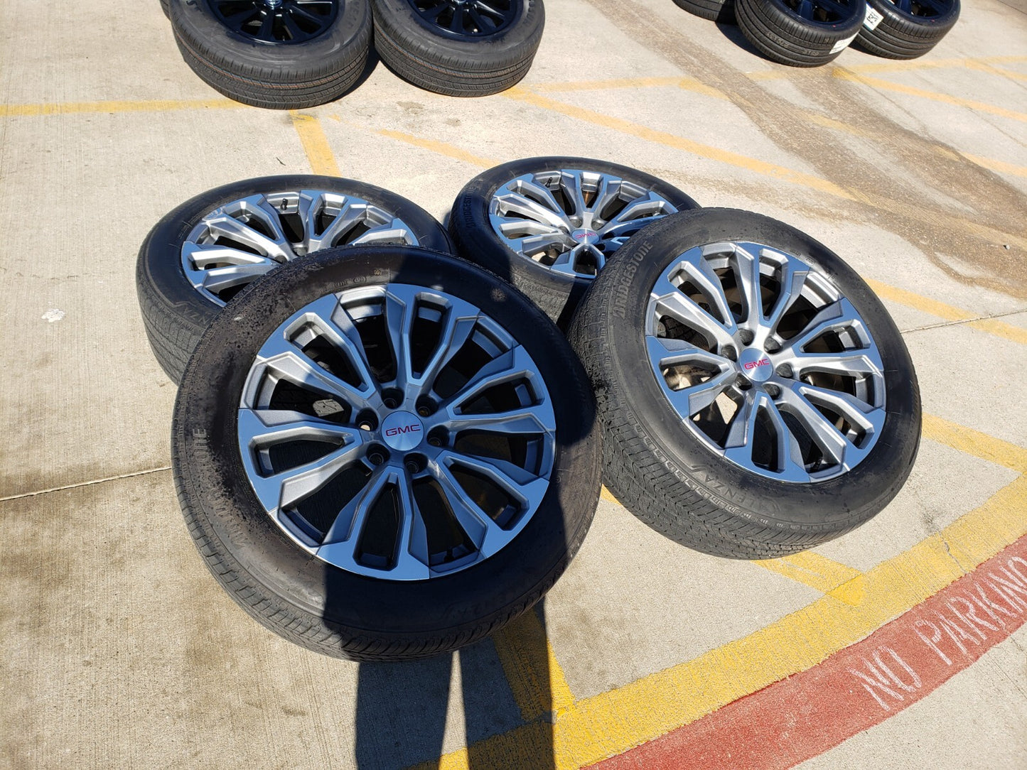 22" GMC Yukon Sierra DENALI OEM wheels rims 14025 97000 tires