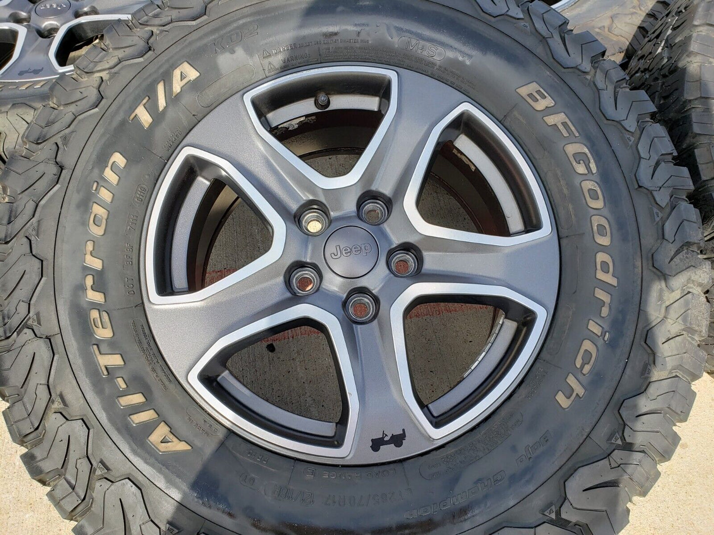 17" Jeep Wrangler Rubicon OEM wheels rims 9217 Gladiator 2020 2021 2022 2023 BFG