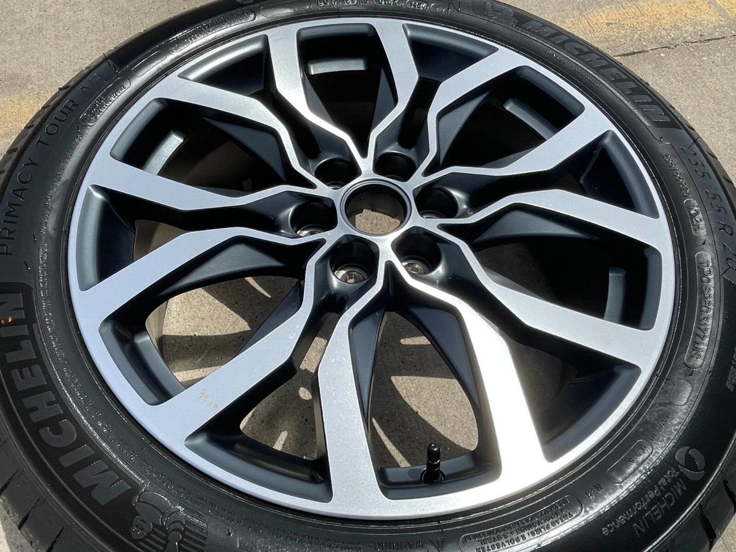 (1) 20" Cadillac XT6 XT5 SRX OEM wheel rim Blazer Acadia 4870 NEW