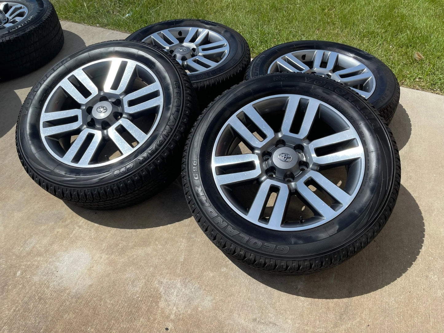 20" Toyota Tacoma 4Runner FJ Cruiser Lexus OEM 69561 wheels rims tires