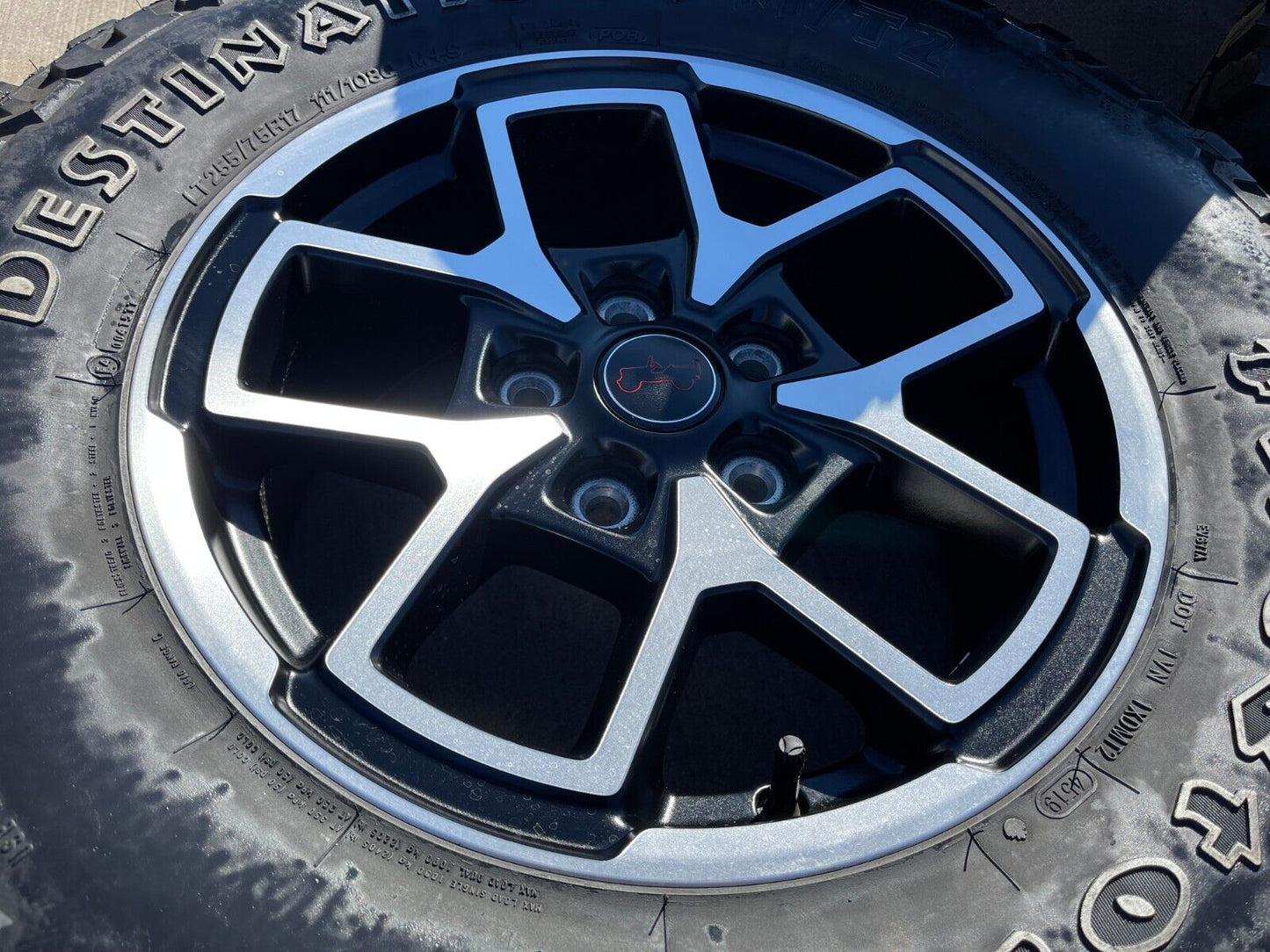 17" Jeep Wrangler Rubicon OEM wheels rims Gladiator tires 2023 2024 2025