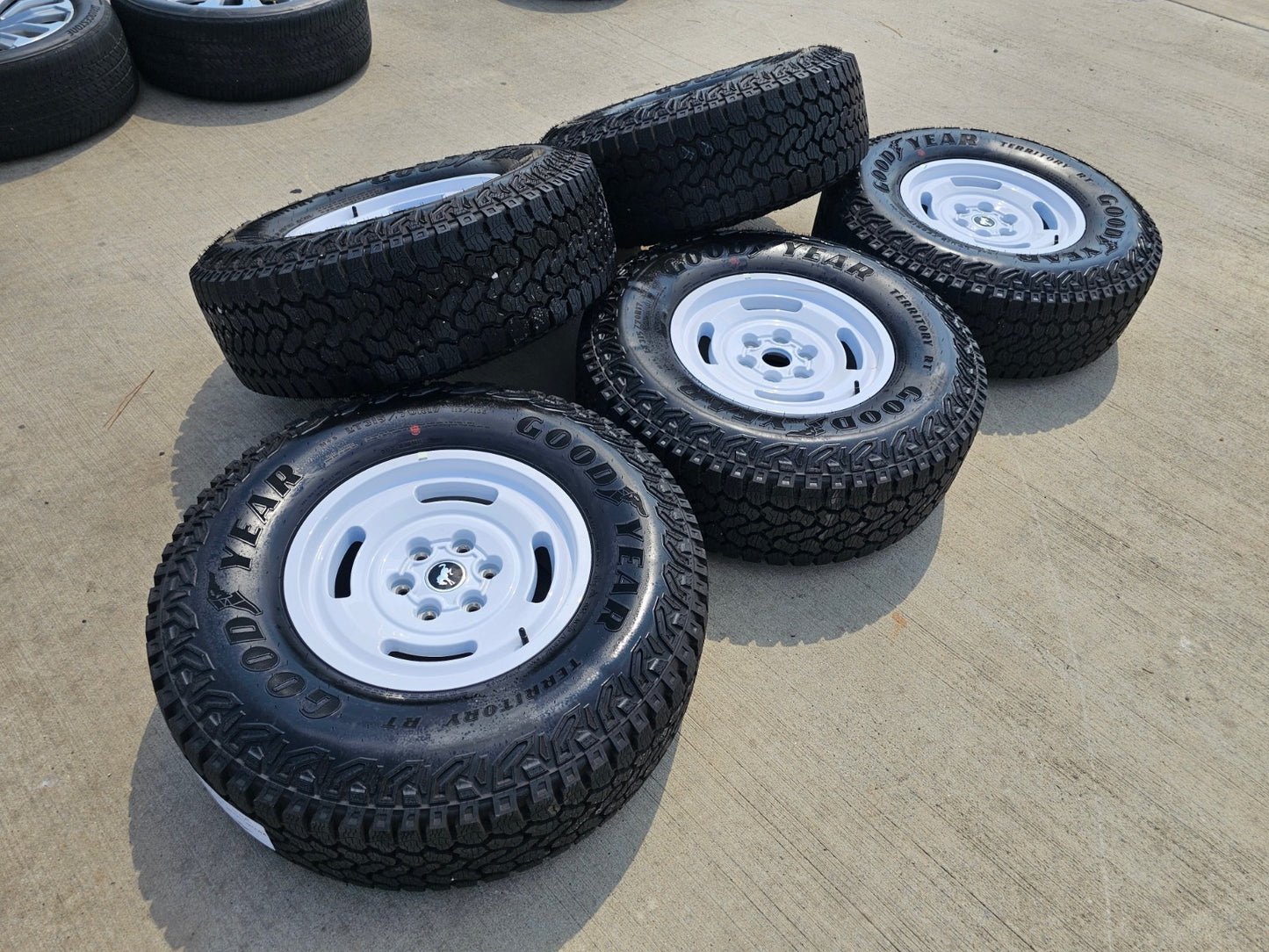 17" Ford Bronco HERITAGE Limited Edition wheels rims white 2025 2026 NEW 35"