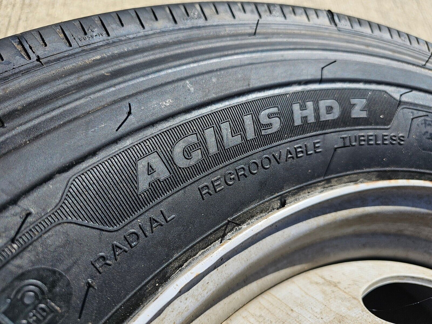19.5" Ford F-450 Dually F-550 rim RAM 4500 OEM 10x225 spare MICHELIN NEW