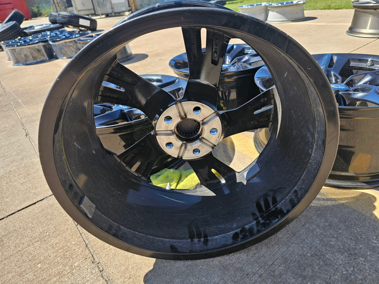 20" Chevy Camaro SS ZL1 OEM staggered wheels rims 5874 5878 NEW