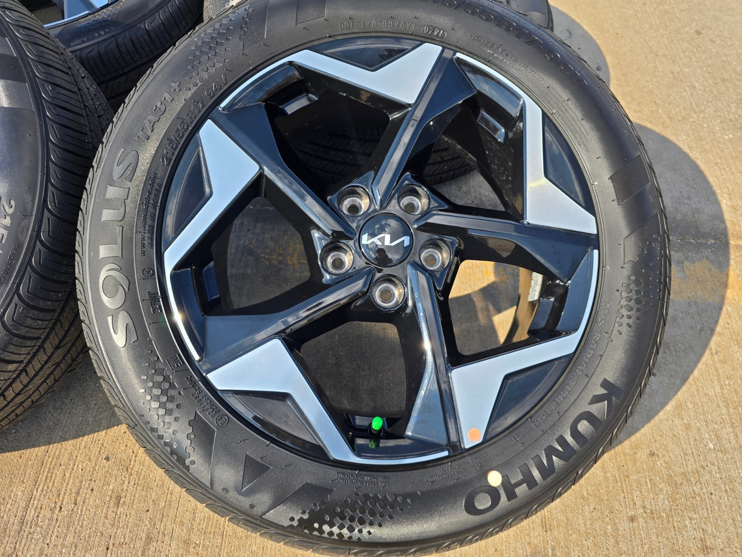 17" Kia Seltos K4 K5 Optima OEM wheels rims 71072 Sorento Sportage Carnival NEW