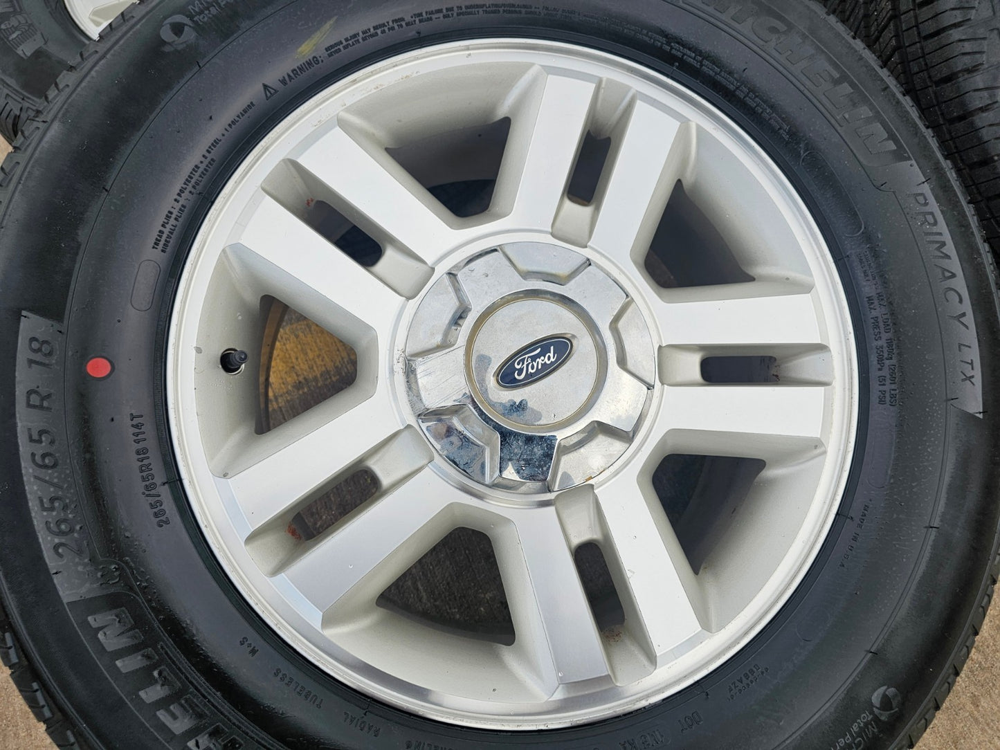18" Ford F-150 Expedition OEM 3559 rims wheels tires NEW MICHELIN