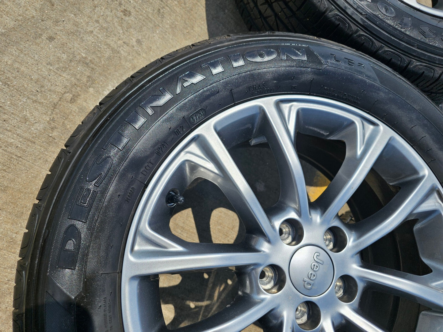 17" Jeep Cherokee wheels OEM rims Compass Renegade 9201 tires