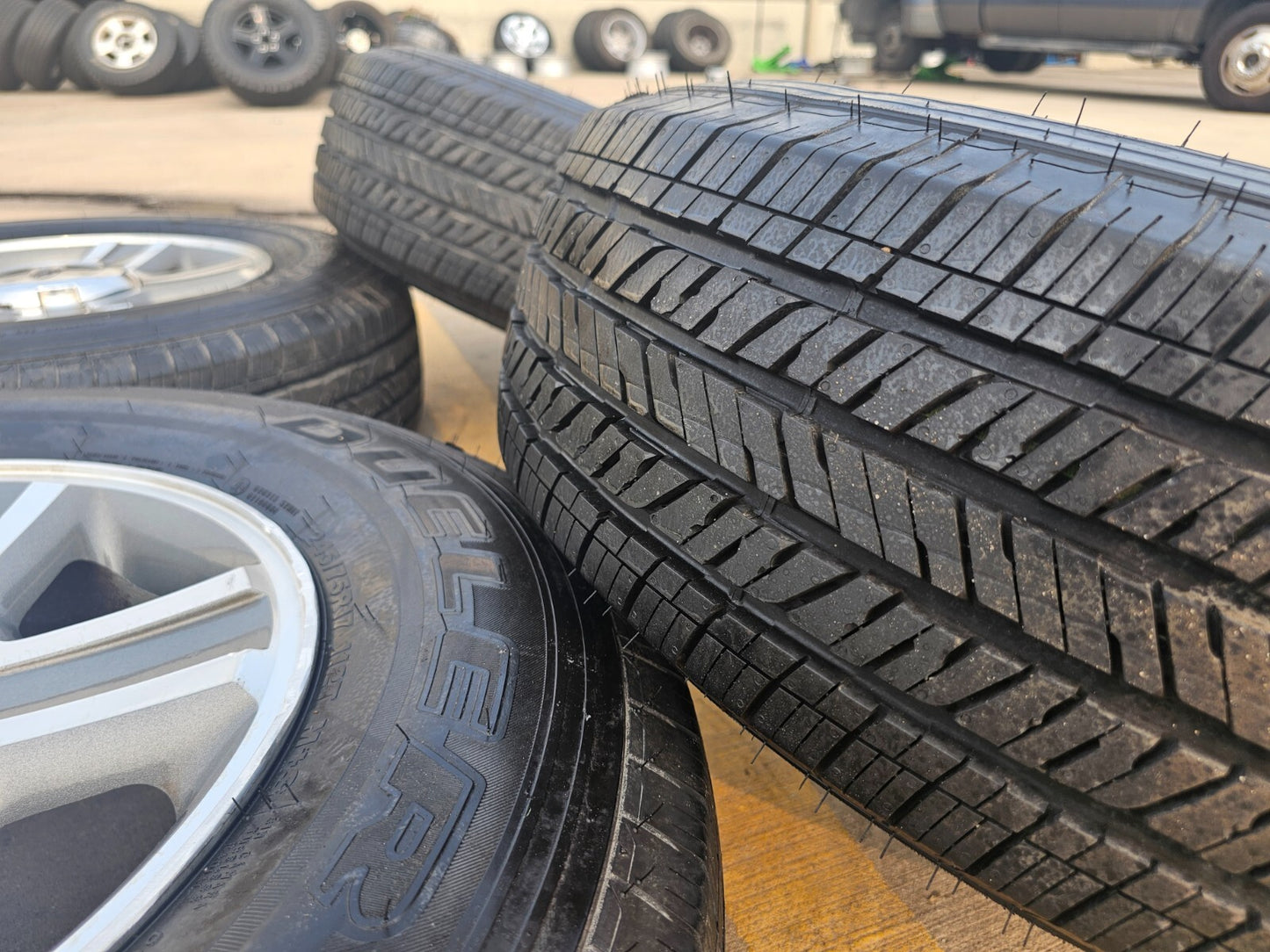 17" Ford F-150 Expedition OEM 3554 rims wheels tires BRIDGESTONE