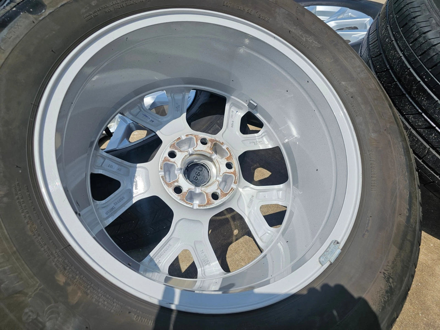 18" Jeep Grand Cherokee L OEM wheels rims 9285 Durango tires MICHELIN