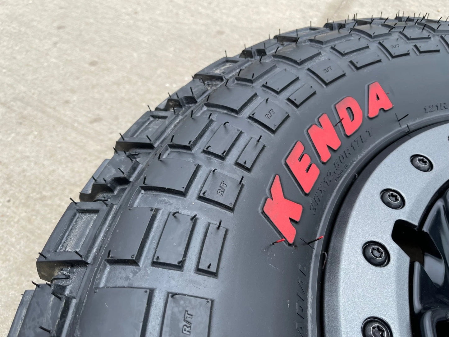 17" Ford F-150 Raptor OEM BEADLOCK rims wheels 10459 95210 KENDA 35" tires NEW