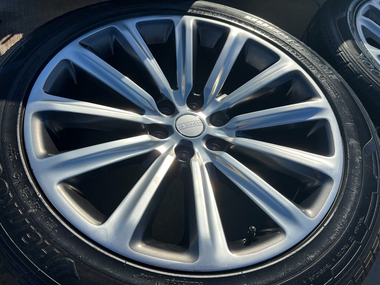 22" Jeep Grand Wagoneer OEM SERIES 3 wheels rims 95298 Dodge Ram 1500 tires