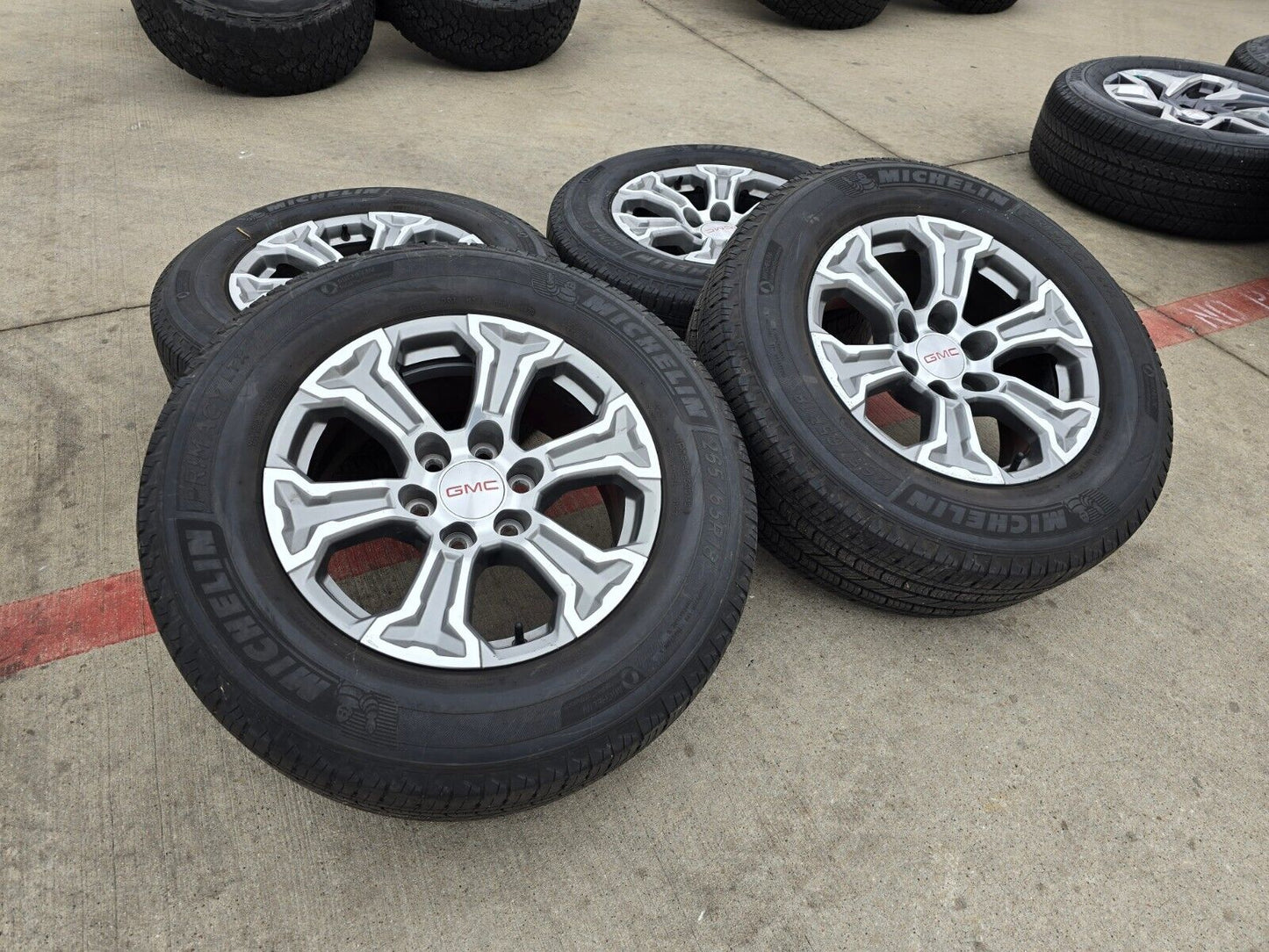 18" GMC Sierra AT4 Chevy Silverado OEM 5910 wheels rims MICHELIN