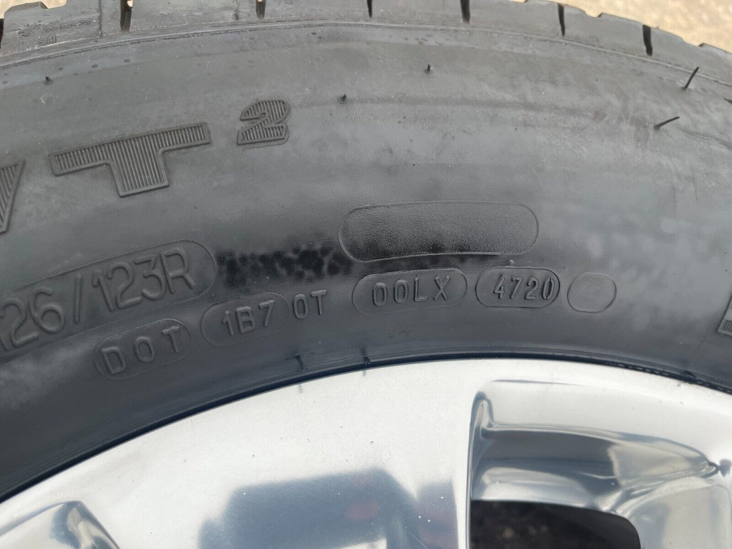 20" Ford F-250 F-350 OEM King Ranch wheels rims 10294 tires MICHELIN