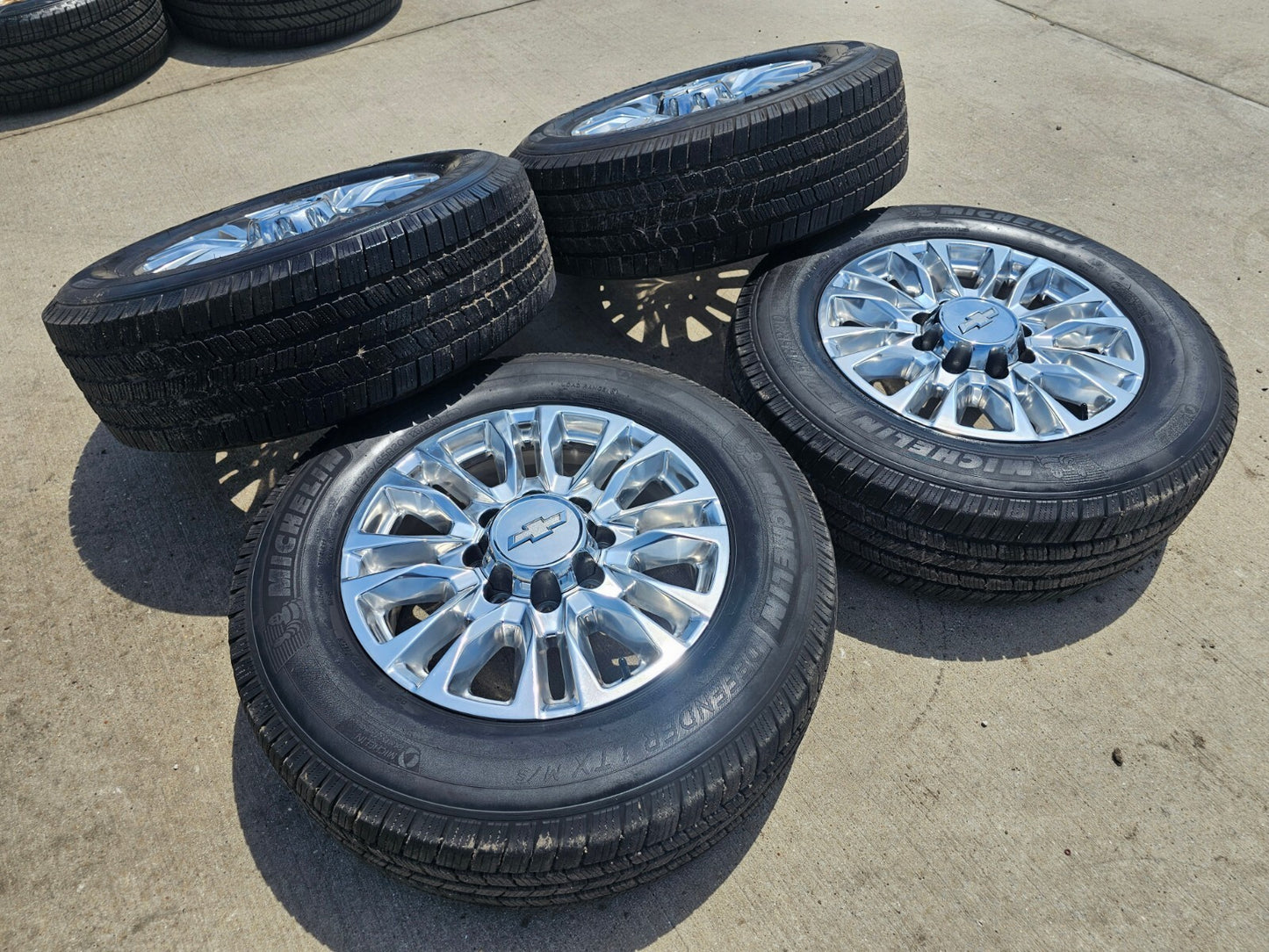 20" Chevy Silverado High Country 2500 3500 OEM 5961 wheels rims tires MICHELIN