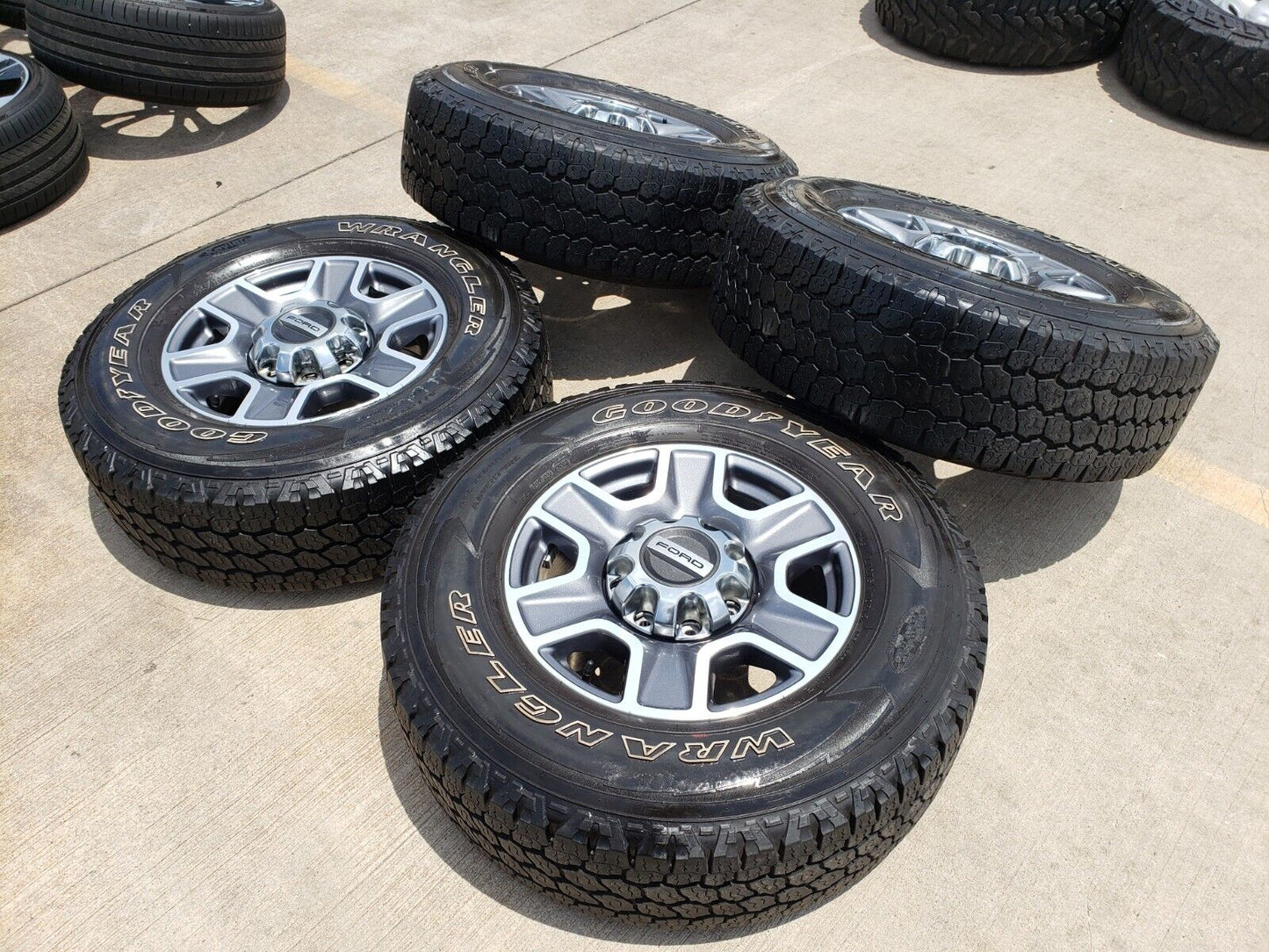 18" Ford F-250 F-350 Lariat FX-4 OEM gray wheels 10298 A/T tires