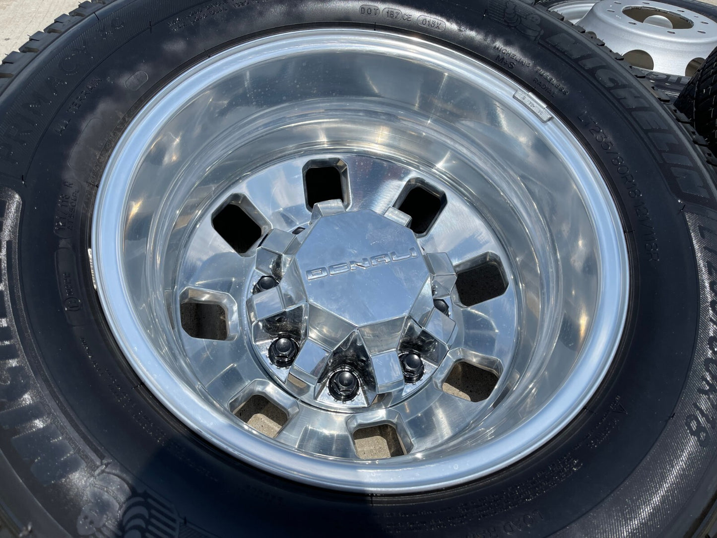 18" GMC Sierra 3500 DENALI Dually rims wheels OEM 8x210 2024 2025 NEW MICHELIN