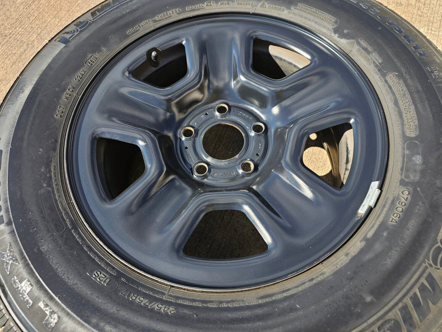 17" Ford Bronco HERITAGE OEM rims wheels 10427 95021 Black 2023 2024 2025 NEW