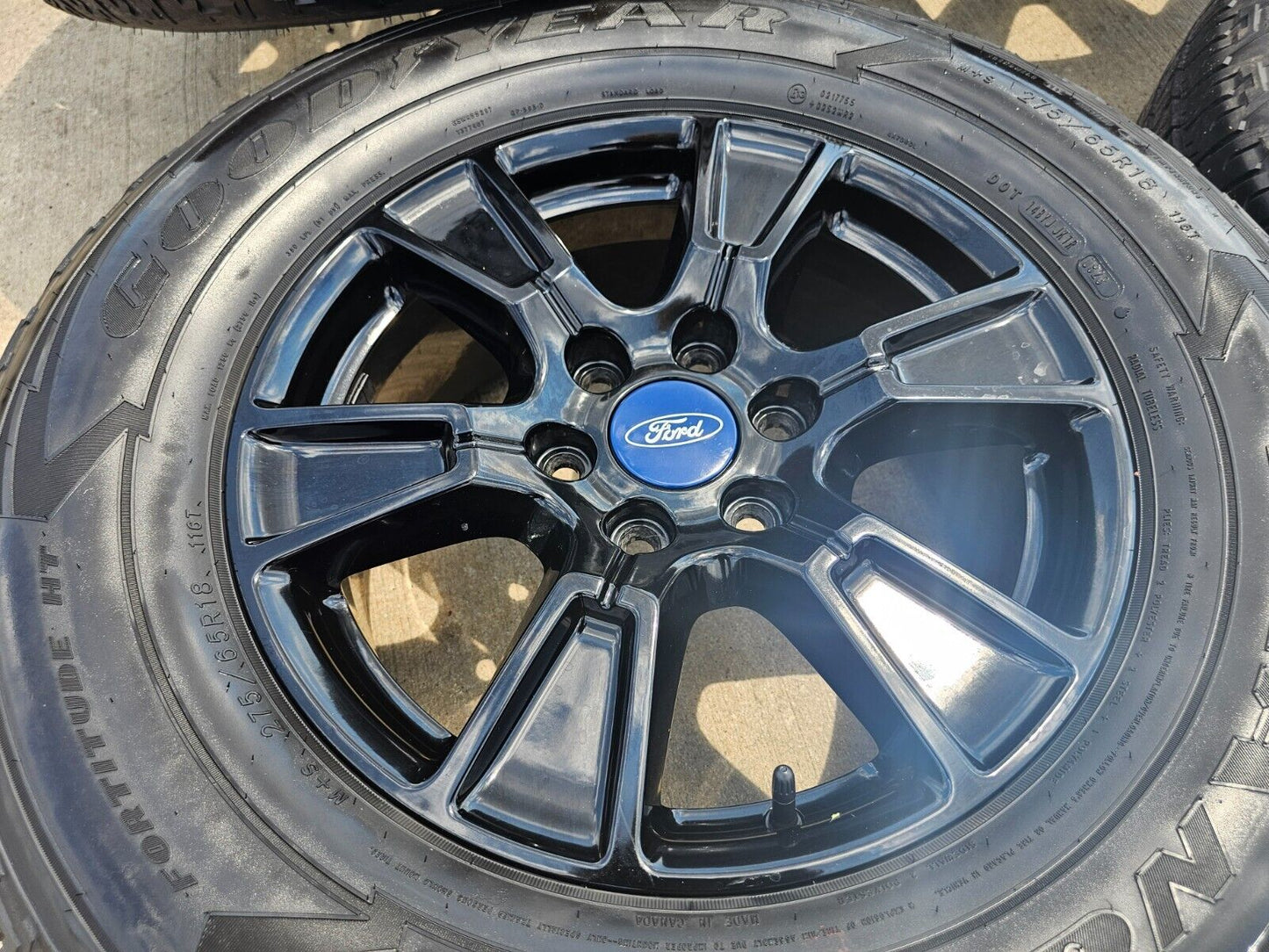 18" Ford F-150 Expedition OEM Black rims wheels 3998 tires