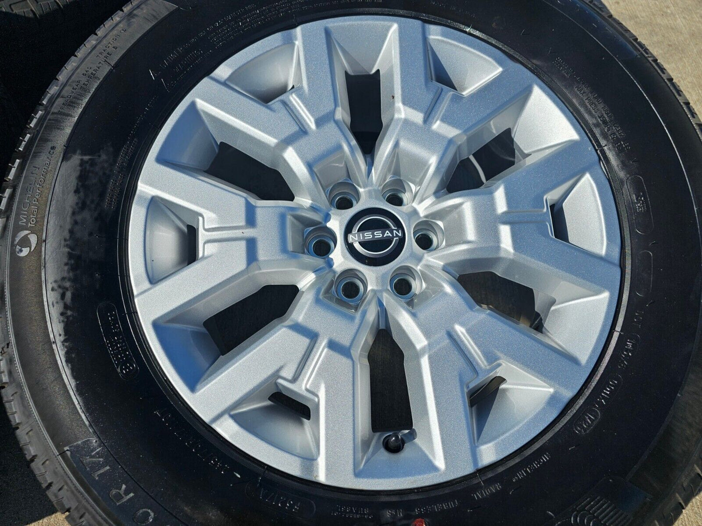 17" Nissan Frontier OEM Desert Runner 62832 wheels rims 2023 2024 2025 NEW