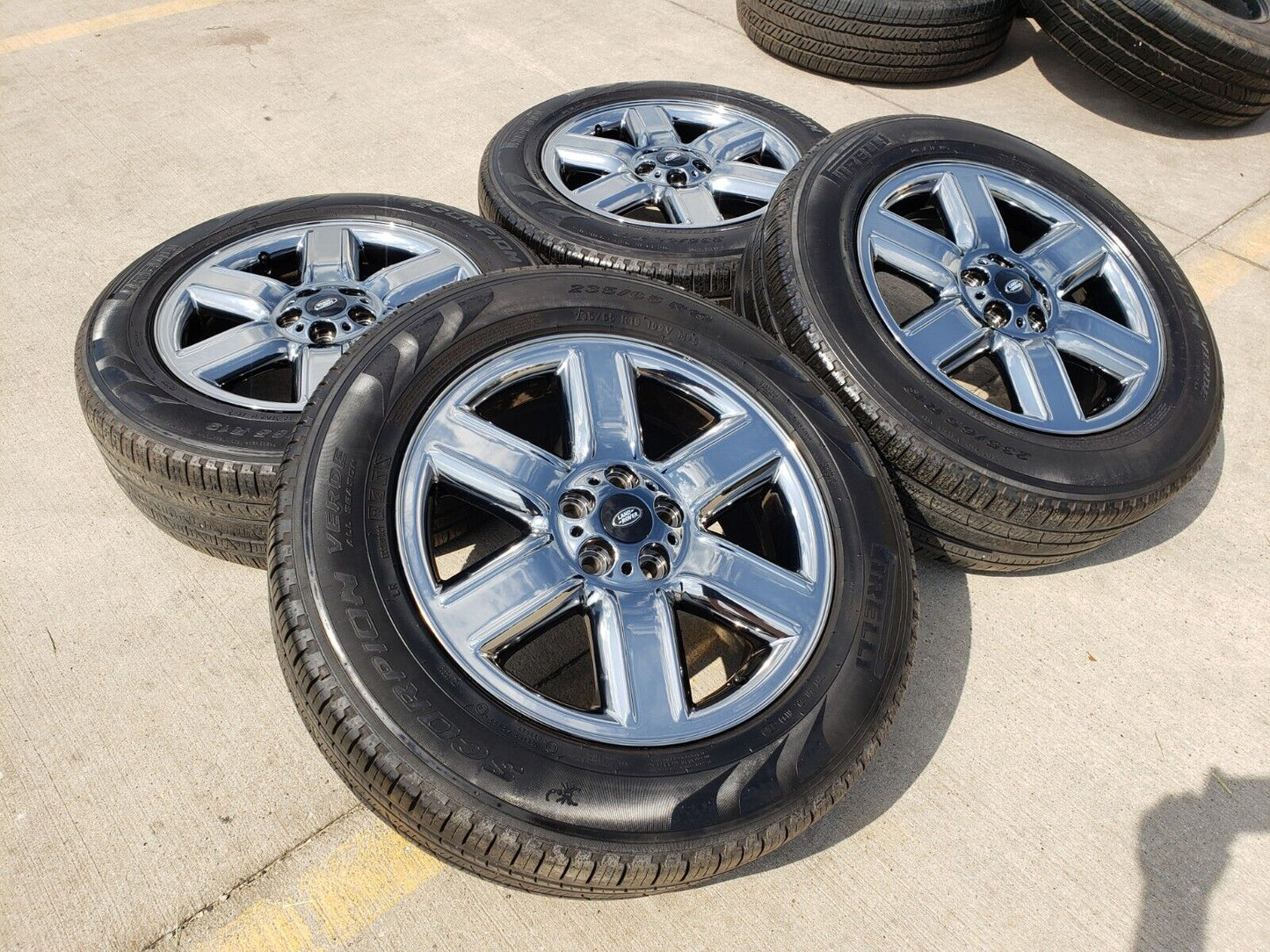 19" Range Land Rover OEM wheels rims 72173 chrome tires