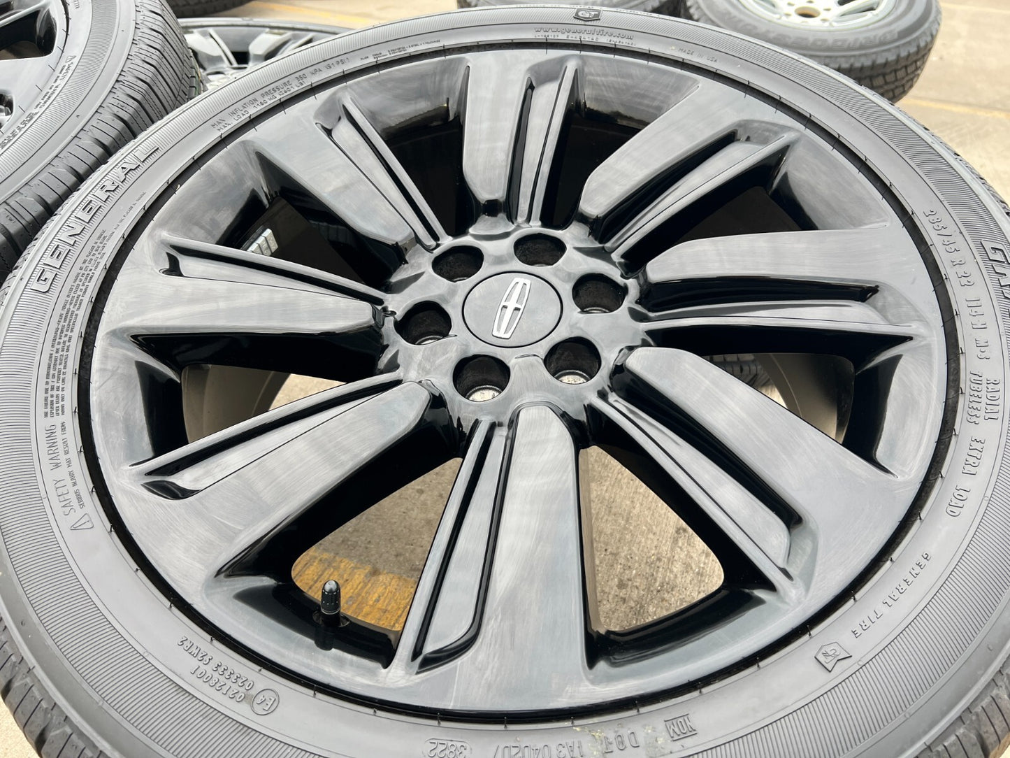 22" Lincoln Navigator OEM rims wheels Black Label 95384 10496 NEW