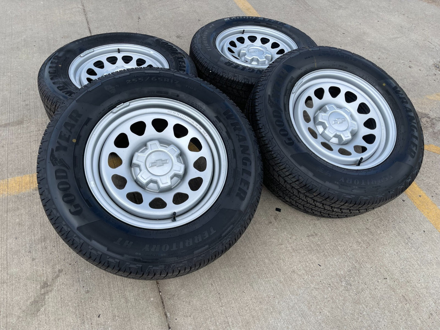 17" Chevy Colorado OEM wheels rims Silverado Suburban 8130 Canyon 2024 2025 NEW