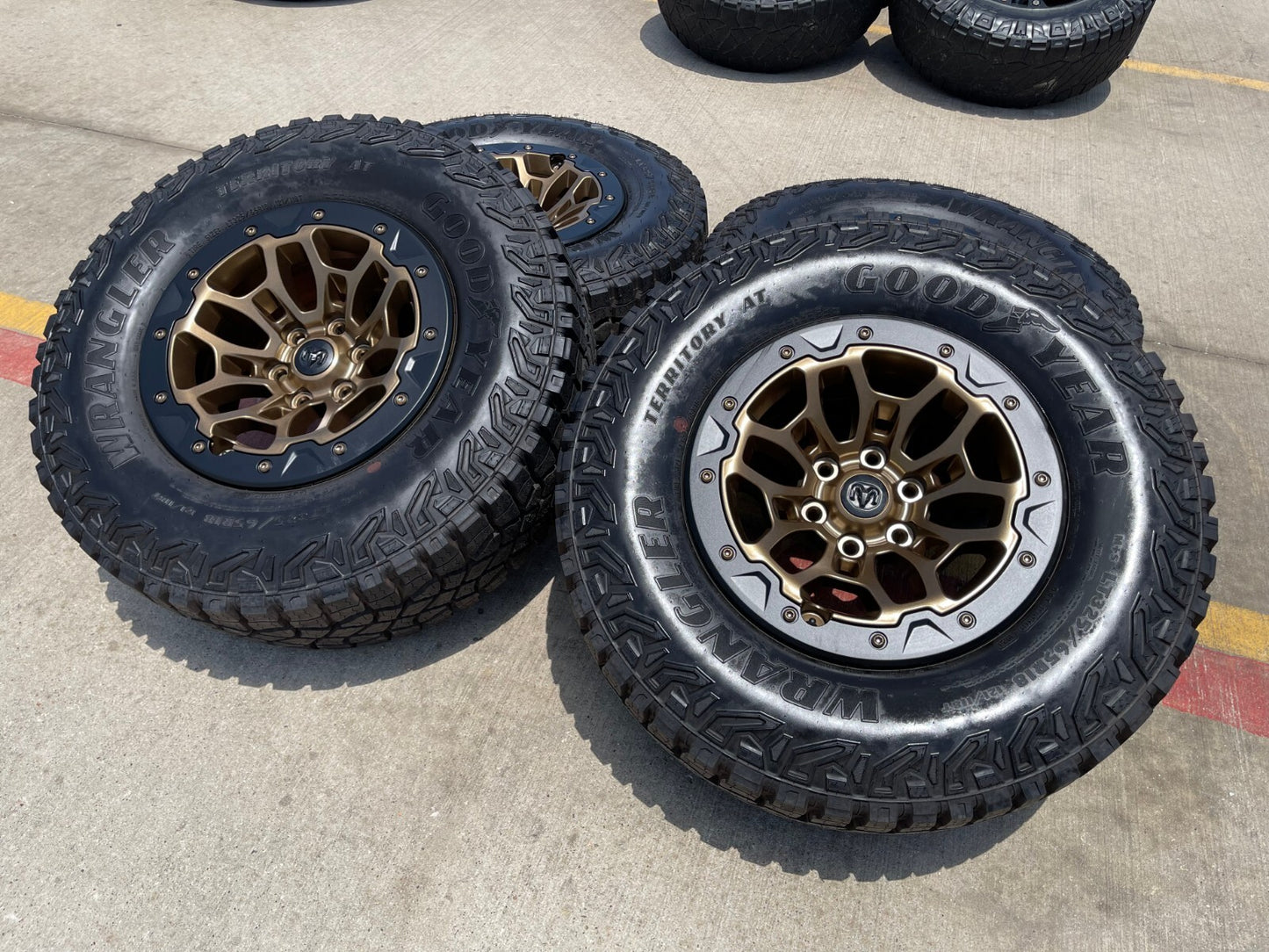 18" Dodge Ram 1500 RHO TRX Beadlock OEM bronze wheel rim 2735 tires 35" NEW