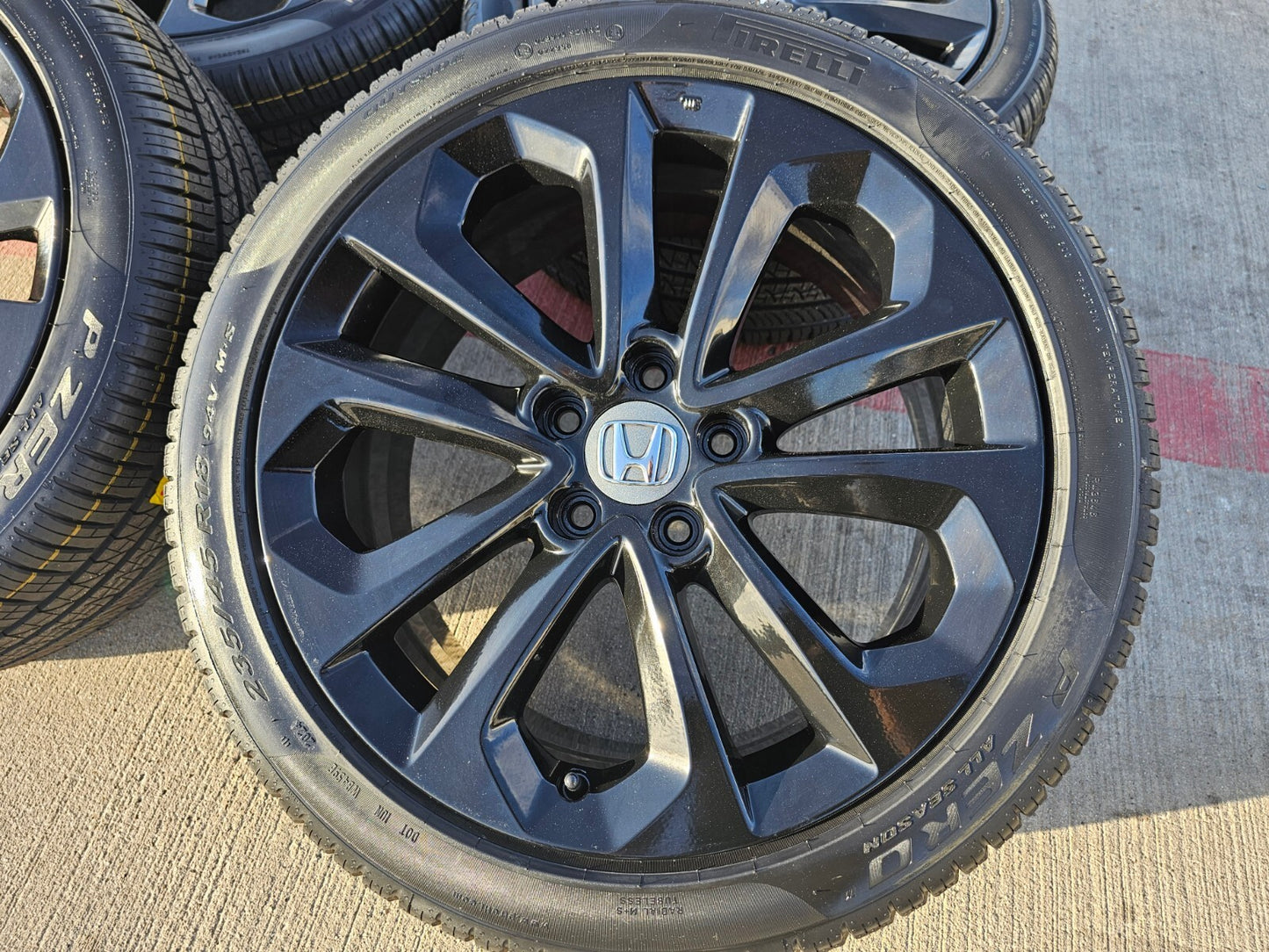 18" Honda Civic wheels rims OEM 64048 H-RV Accord tires PIRELLI NEW