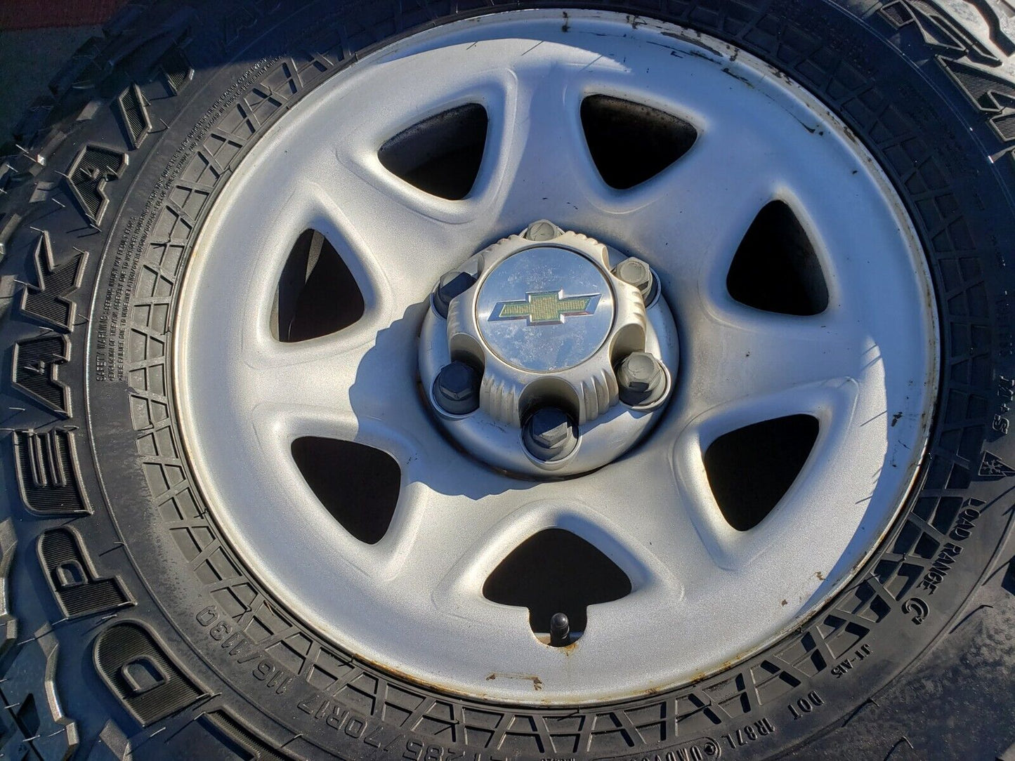 17" Chevy Silverado 1500 Tahoe Sierra OEM 5659 wheels rims tires