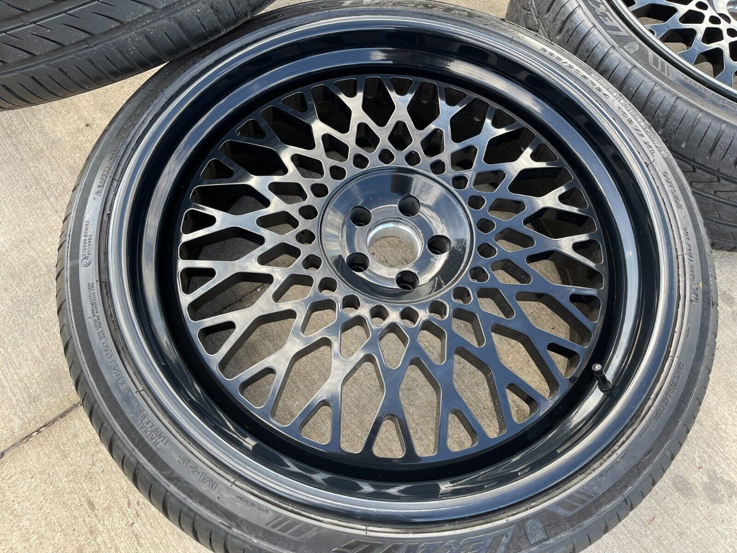24x9 FORGIATO Rolls Royce Cullinan Phantom wheels rims tires black 5x112