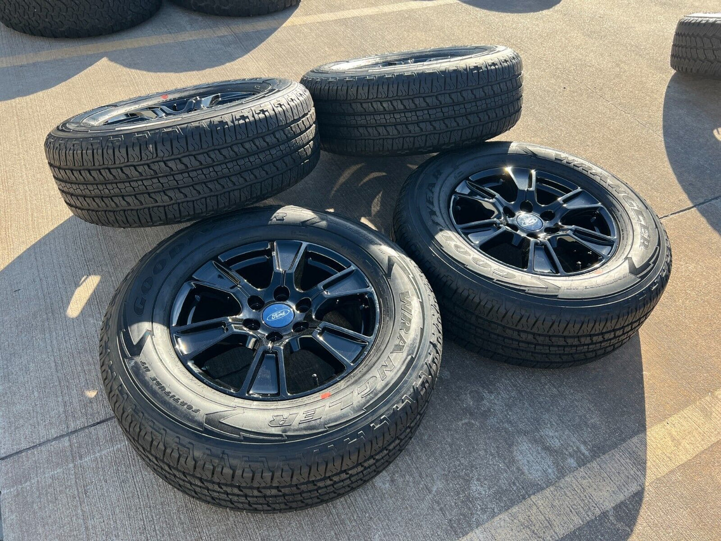 18" Ford F-150 Expedition OEM Tremor black rims wheels 3998 tires NEW