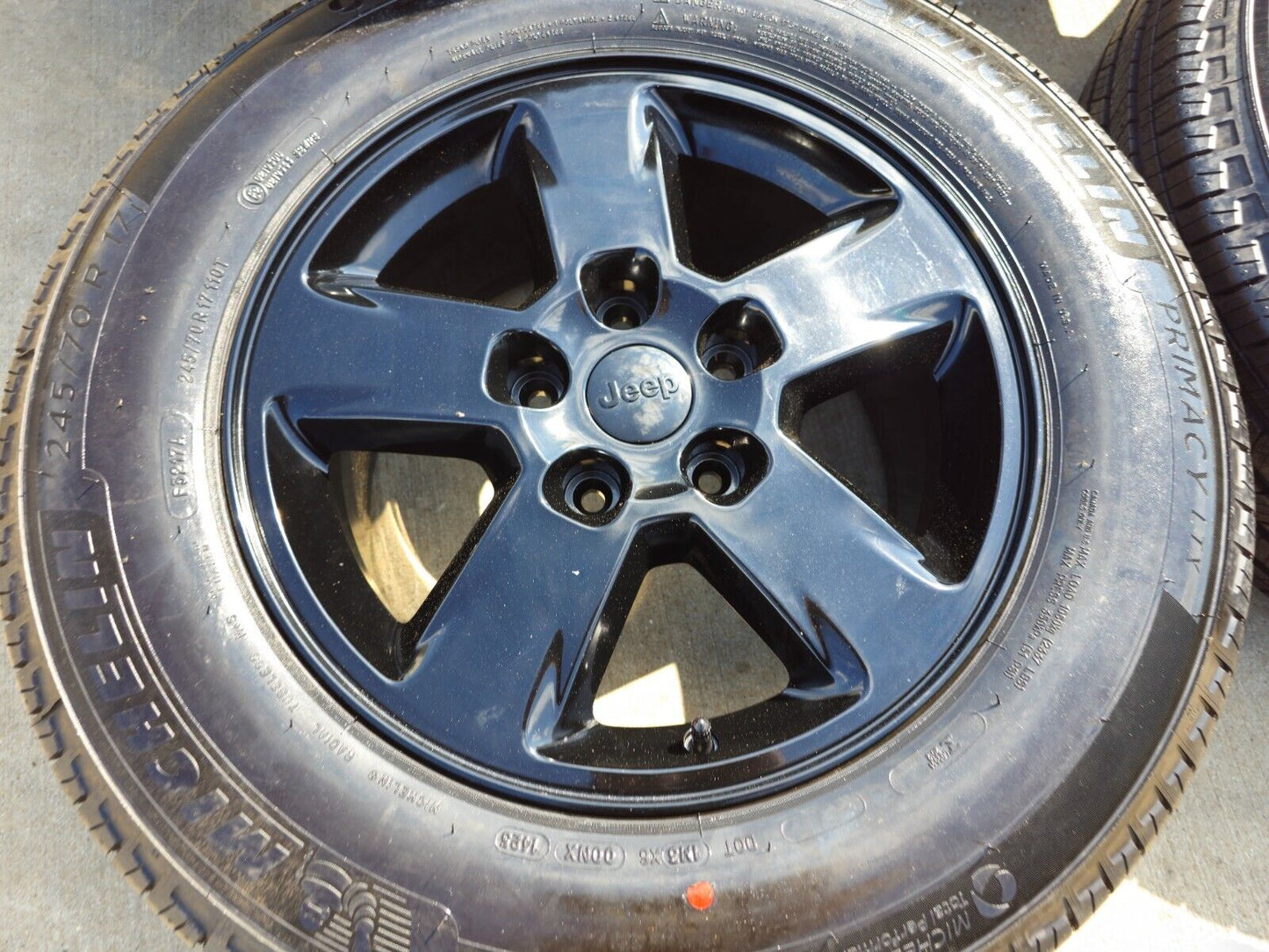 17" Jeep Grand Cherokee OEM wheels rims 9104 tires black NEW