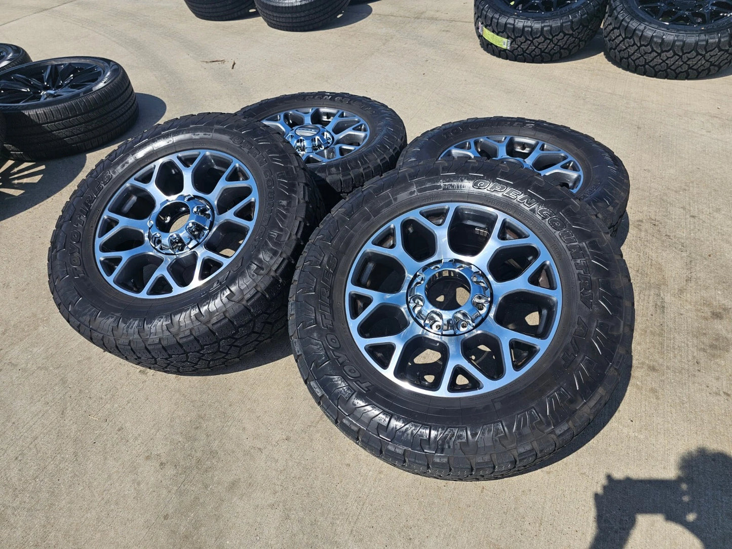 20" Ford F-250 F-350 OEM Lariat wheels rims 10292 tires TOYO 35"