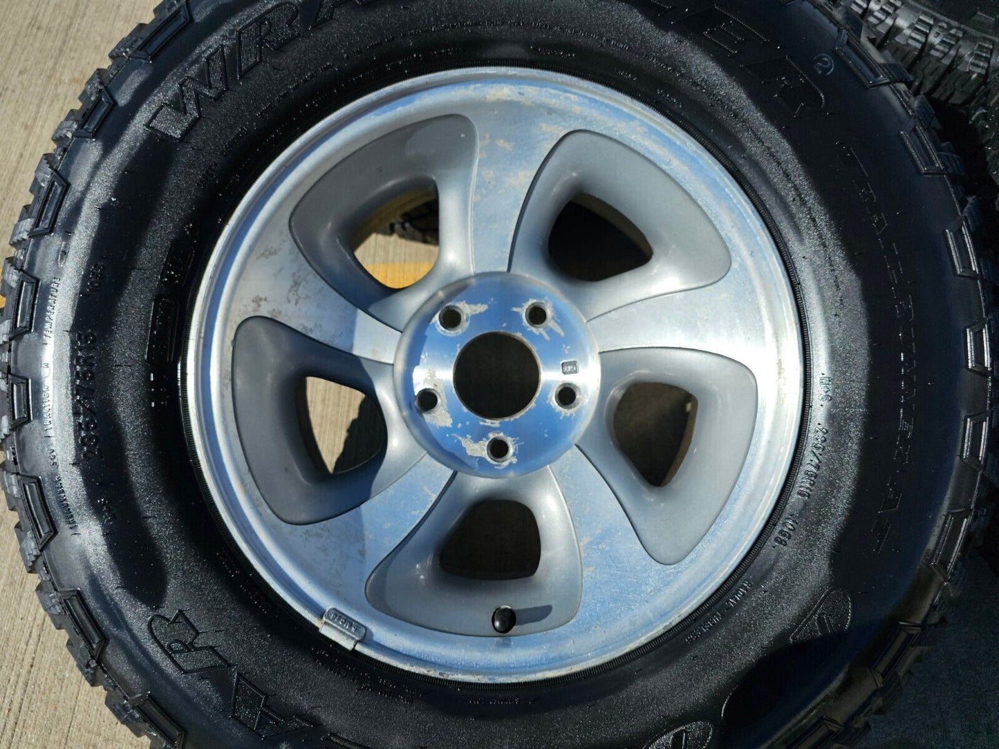 15" Chevy S10 Blazer Chevy wheels rims 5063 GMC NEW tires 5x120 5x4.75 2000 2004