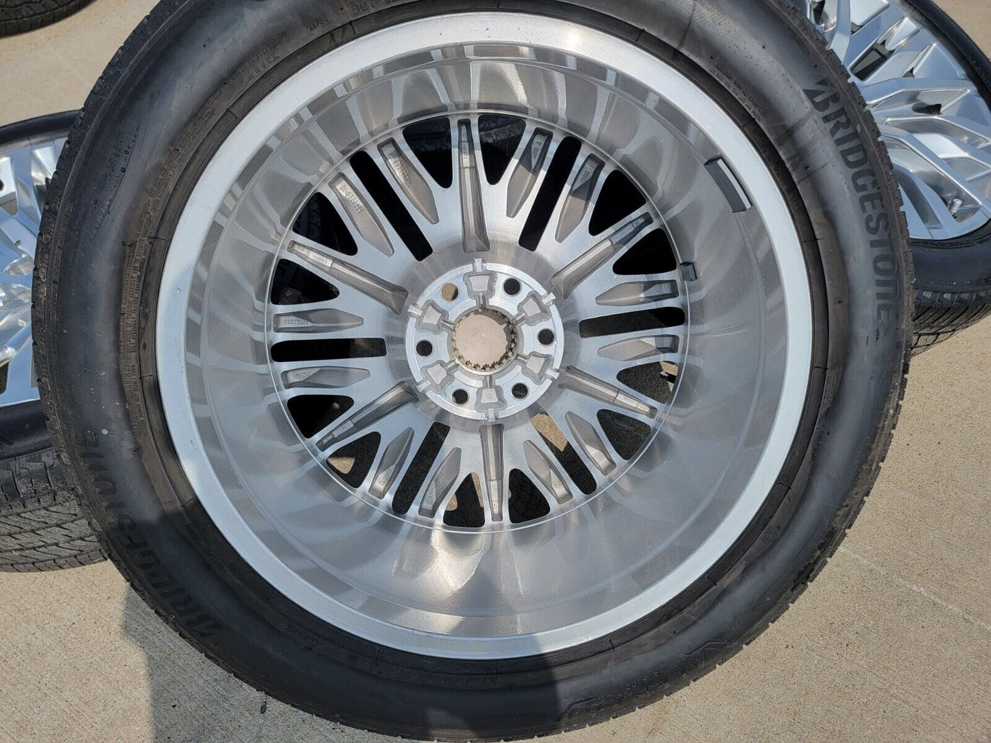 22" GMC Sierra Yukon DENALI Silverado OEM 5921 wheels rims 2021 2022 2023 2024
