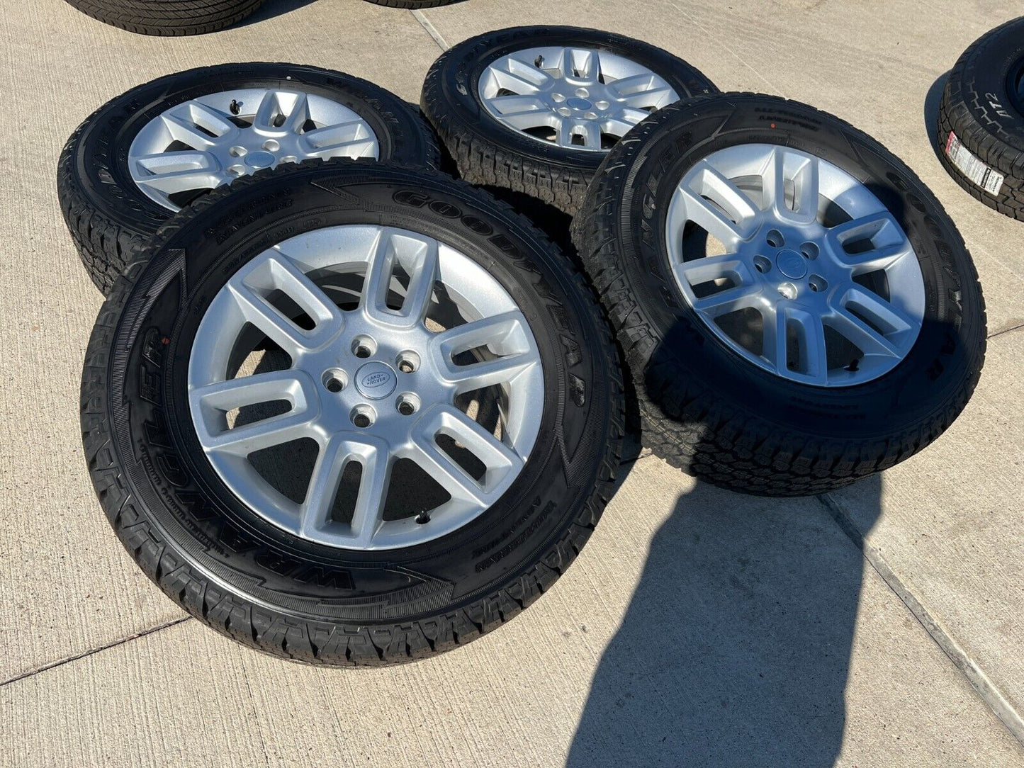 19" Land Rover DEFENDER Range Rover OEM wheels rims 72350 A/T 2023 2024 2025 NEW