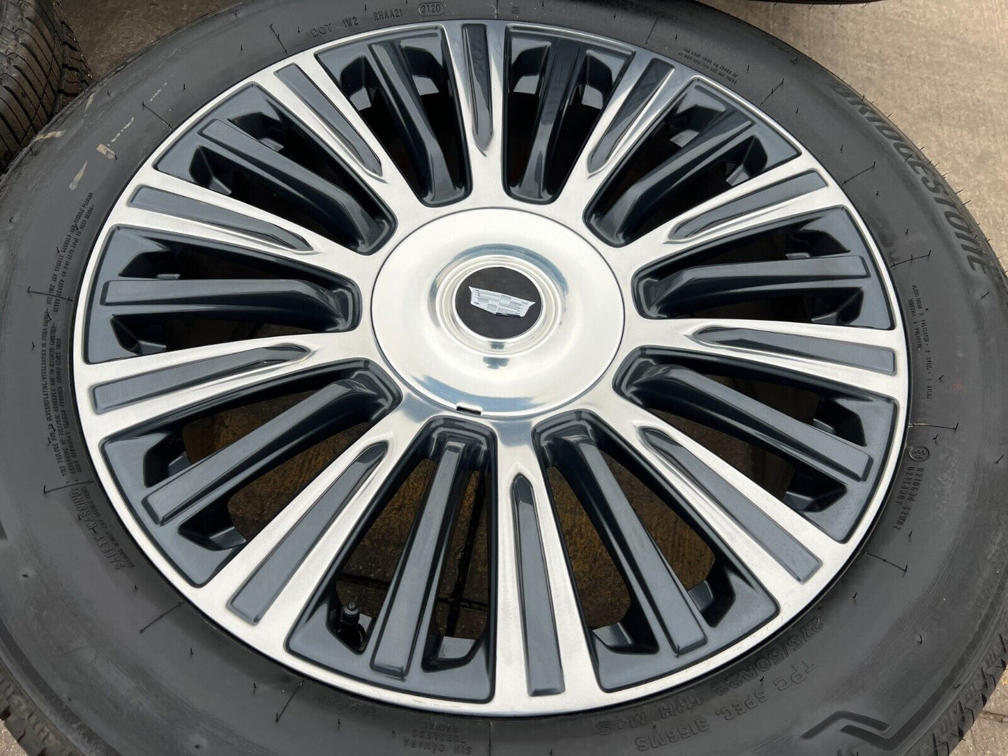 22" Cadillac Escalade Platinum OEM 4876 95167 wheels rims 2022 2023 2024 NEW
