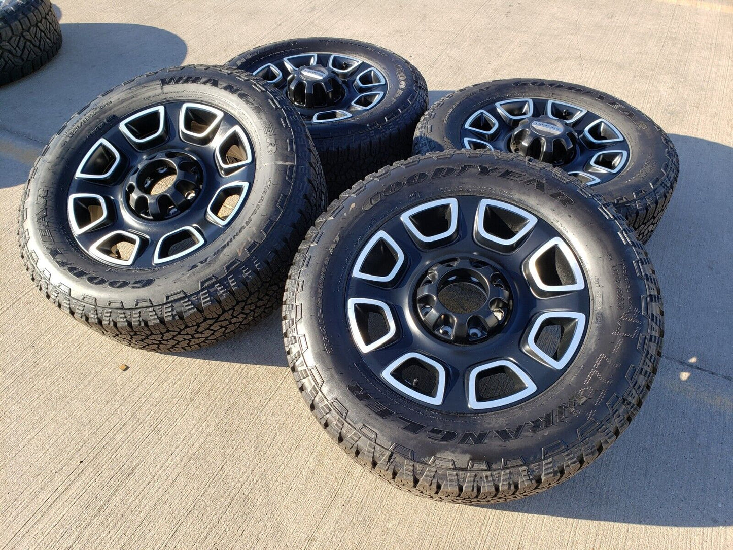 20" Ford F-250 F-350 OEM Lariat Platinum wheels rims 10486 A/T tires 2023 2024