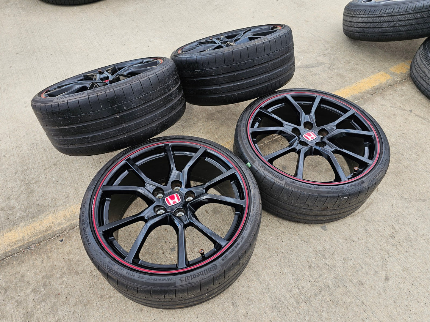 20" Honda Civic Type R OEM wheels rims 63692 tires CONTINENTAL