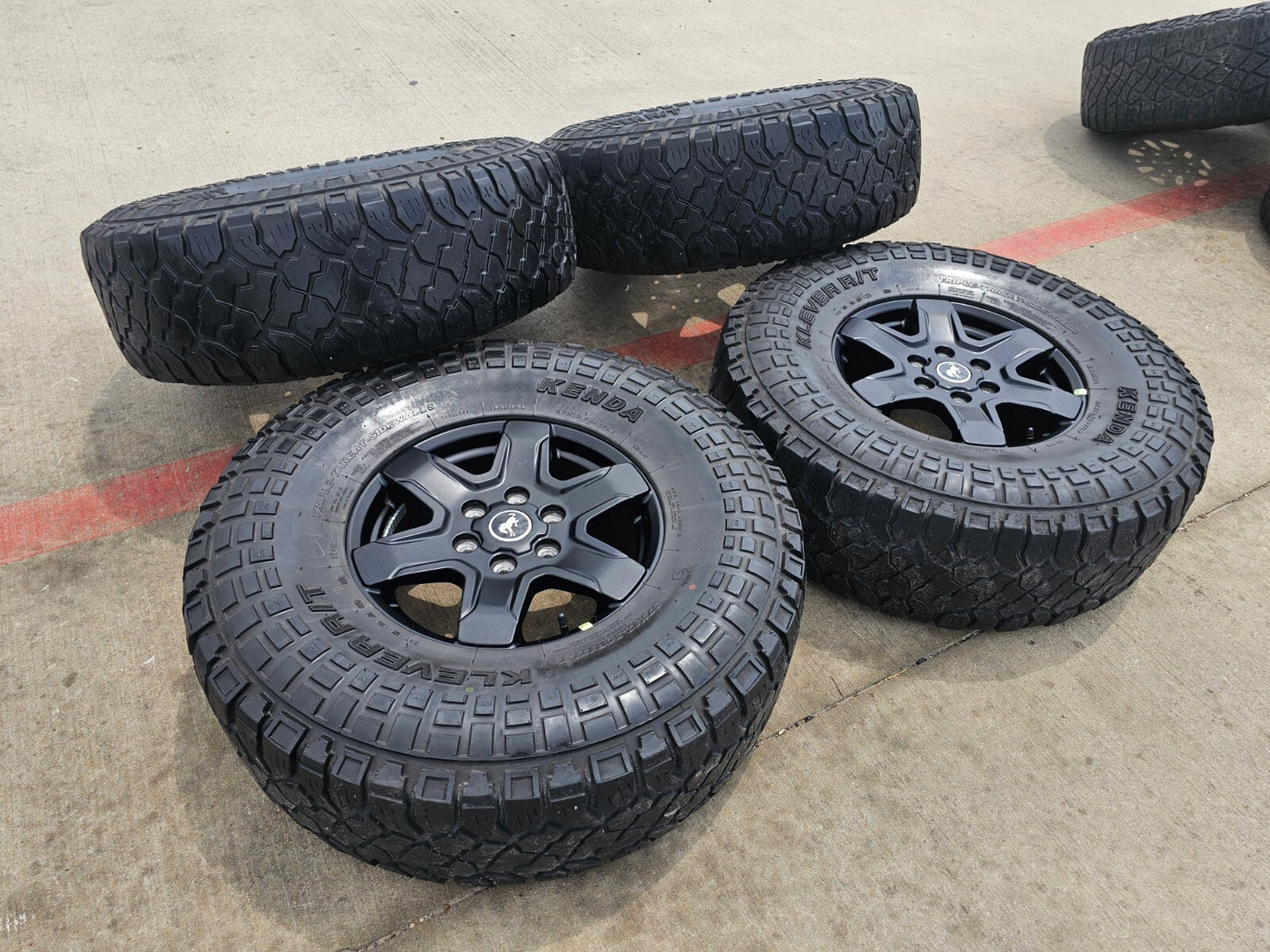 (4) 17" Ford Bronco wheels rims 95292 10383 SASQUATCH Ranger KENDA 37"