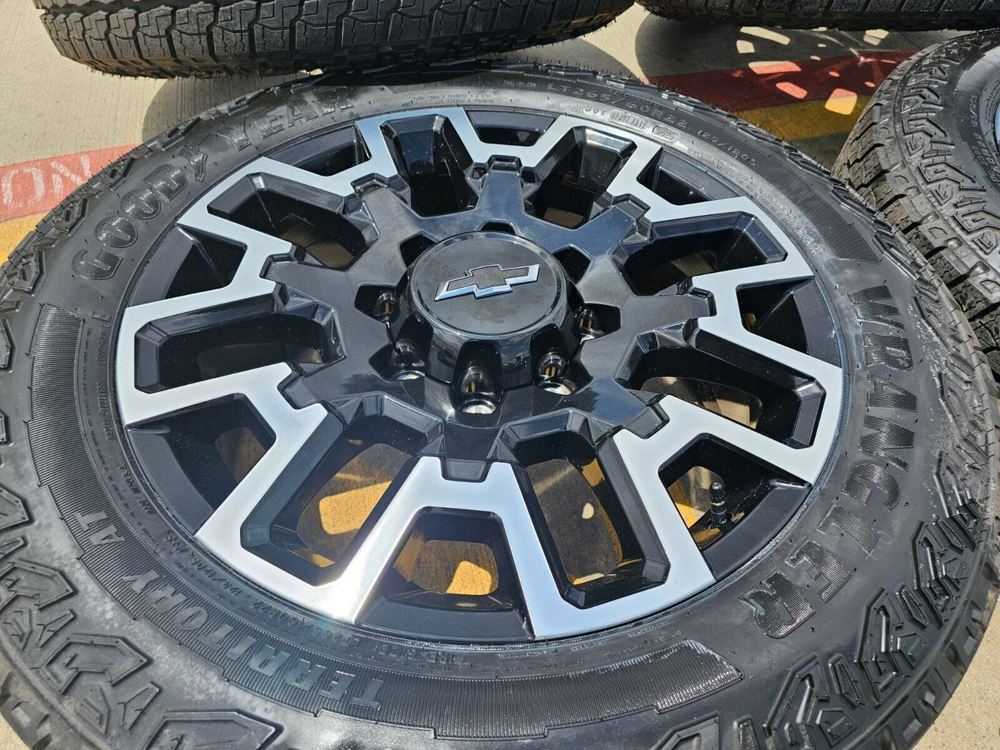 22" Chevy Silverado GMC Sierra 2500 OEM wheels rims A/T tires 2024 2025 NEW