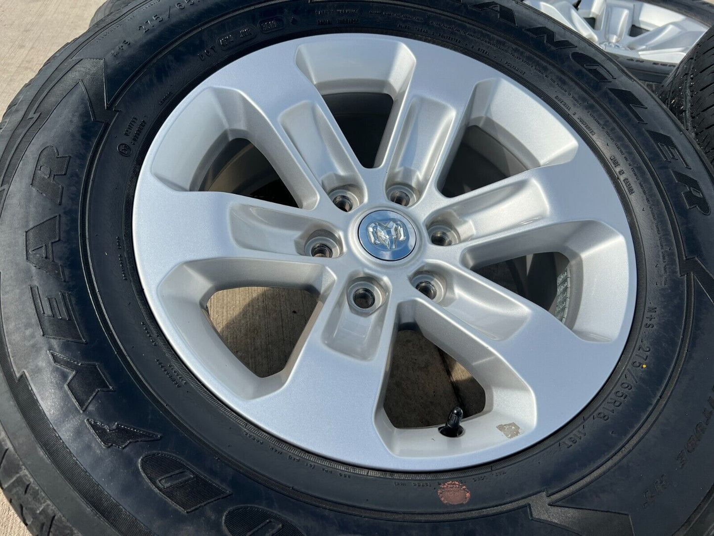 18" Dodge Ram 1500 OEM wheels rims 2672 tires 2020 2021 2022 2023 2024