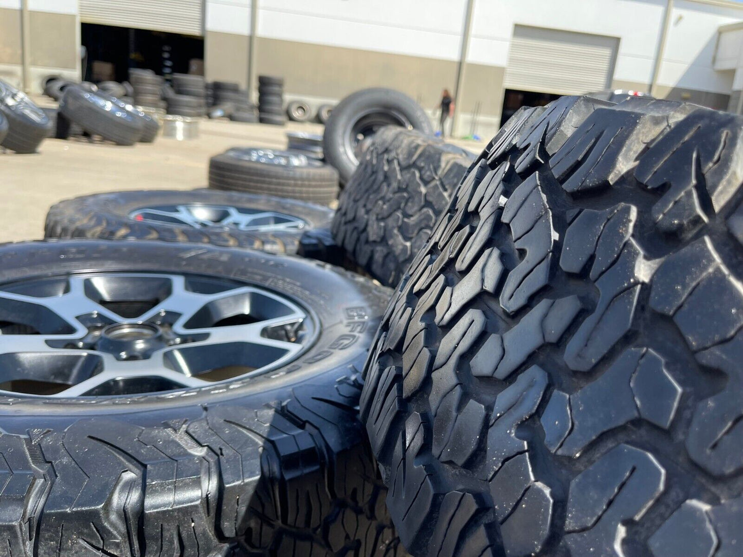 17" Jeep Wrangler Rubicon OEM 9218 Black wheels rims Gladiator BFG